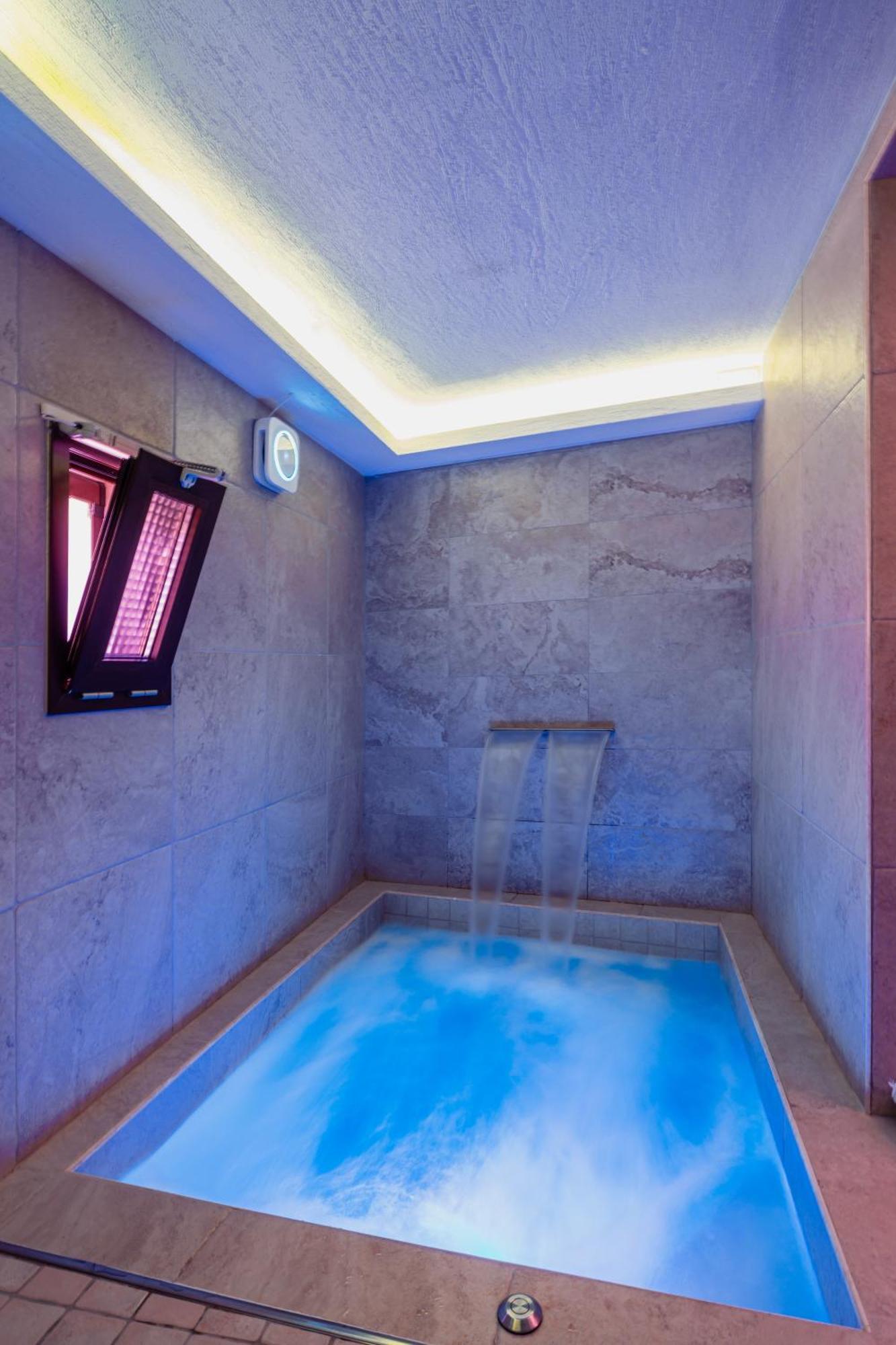 אלברובלו Luxuite Spa Con Piscina E Jacuzzi מראה חיצוני תמונה